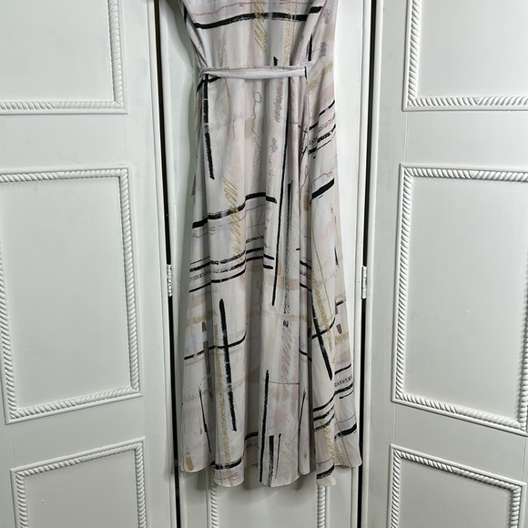 Babaton Aritzia abstract line short sleeve art stripe wrap dress - Picture 9 of 9